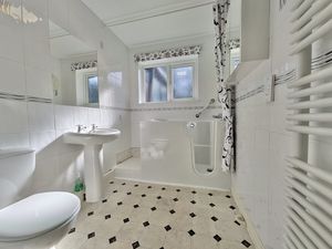 Photo 14- click for photo gallery